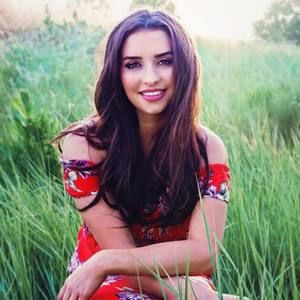 Meet your Posher, Olivia